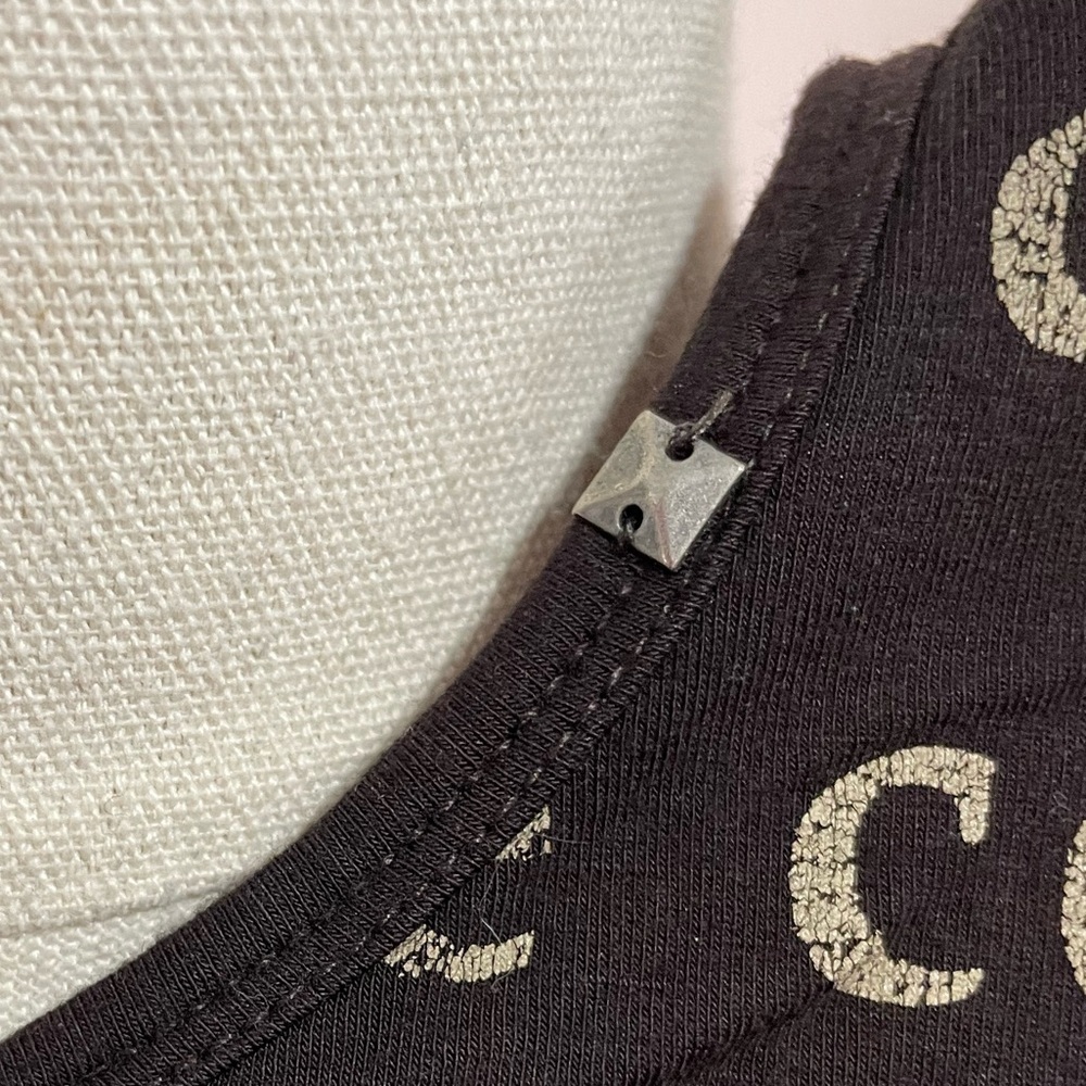 LUISA CERANO Black sleeveless tank top w/ compass AVIATOR graphic & Studs. - Picture 4 of 9
